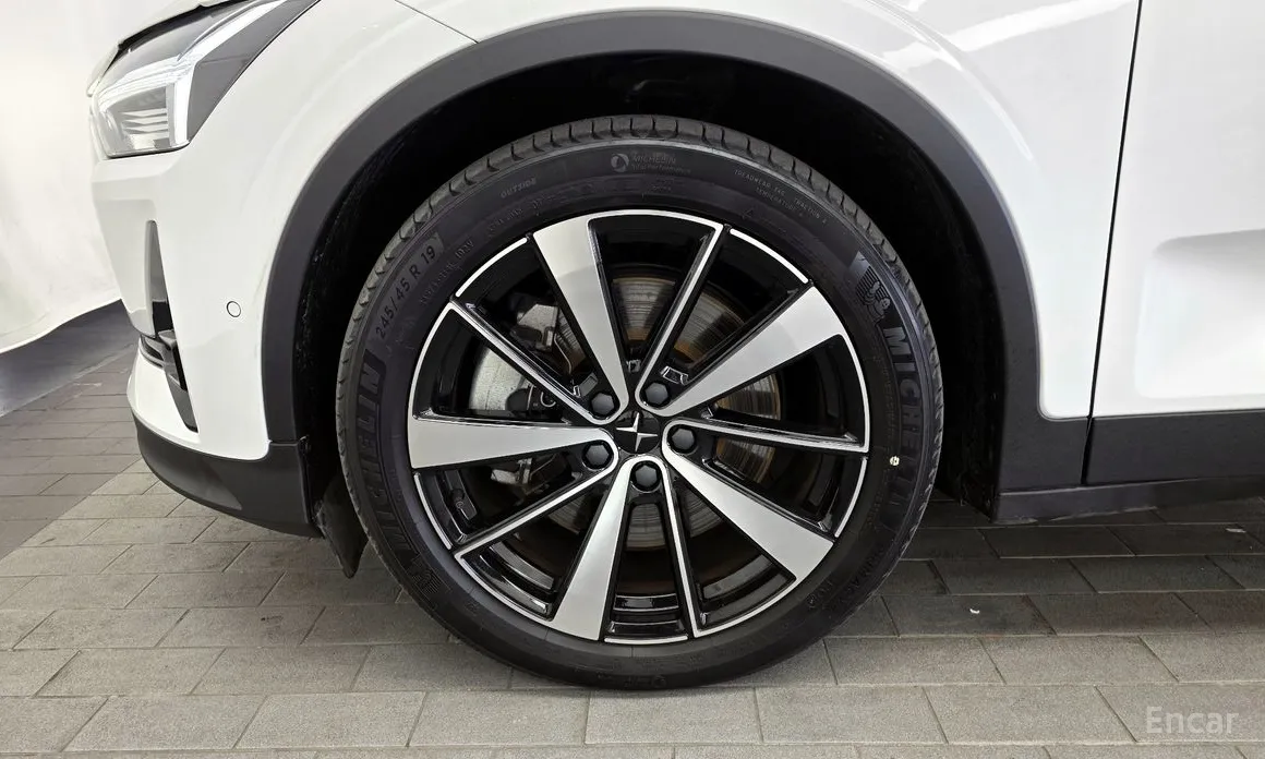 Фото 5 - Polestar 2