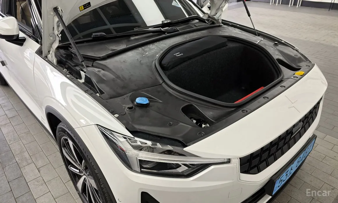 Фото 6 - Polestar 2