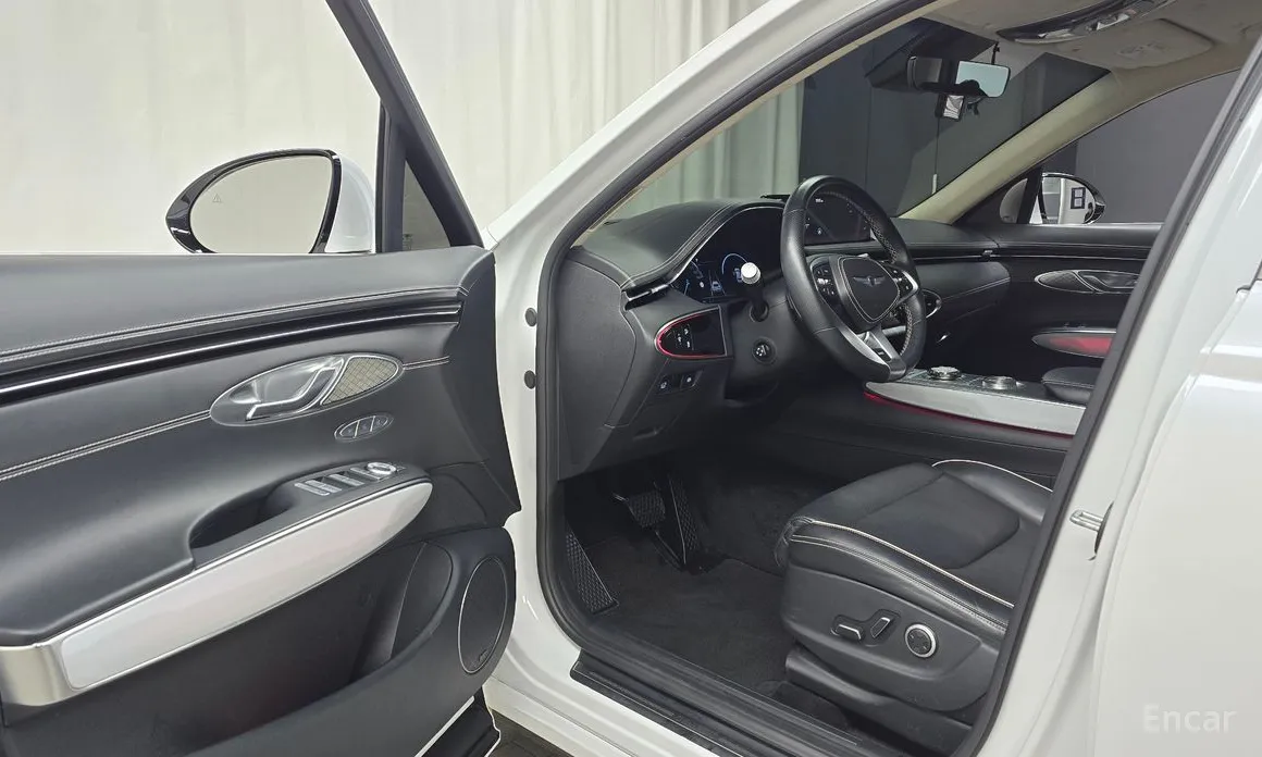 Photo 10 - Genesis GV70