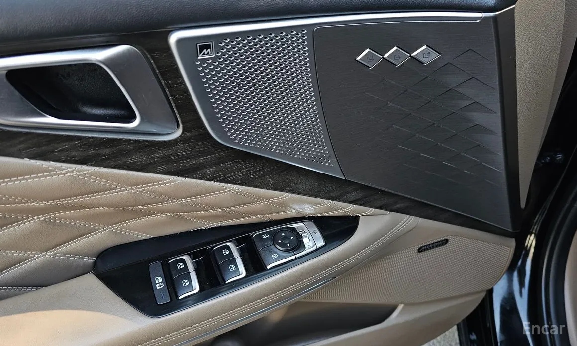 Фото 18 - Kia K8