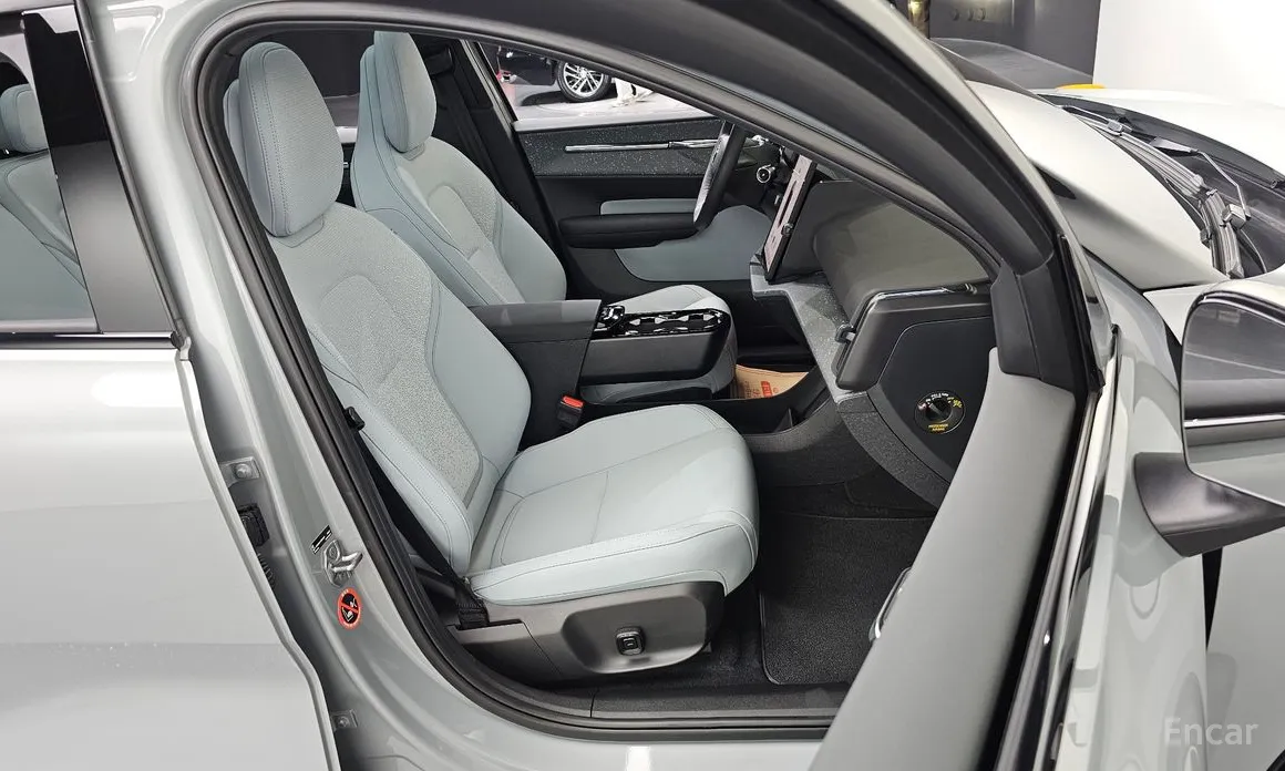 Фото 12 - Volvo EX30