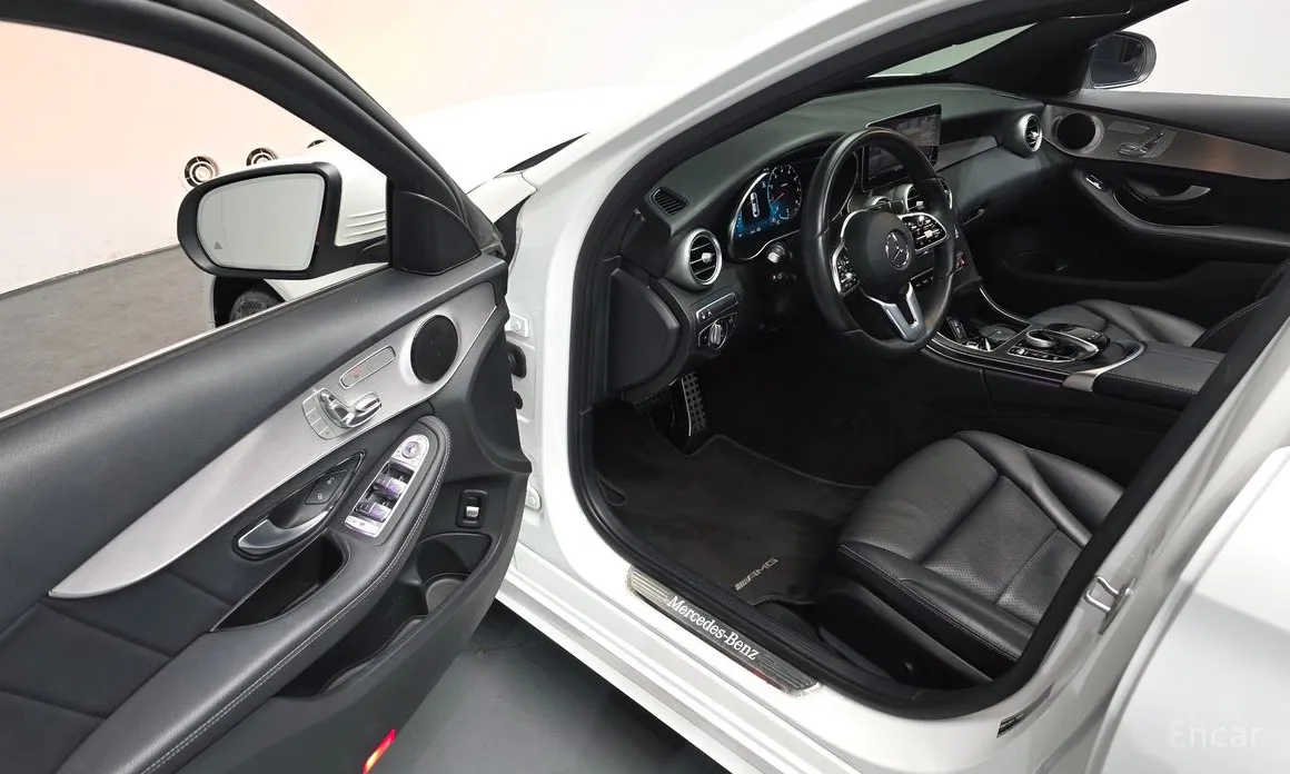 Фото 10 - Mercedes-Benz C-Class