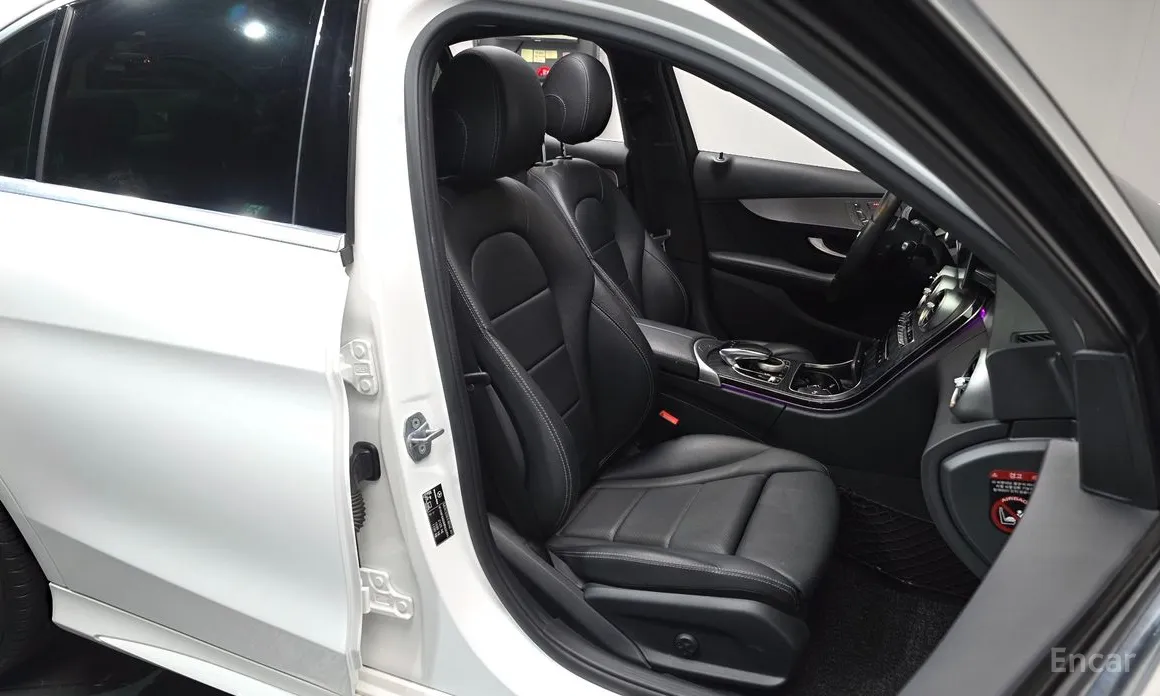 Фото 12 - Mercedes-Benz C-Class