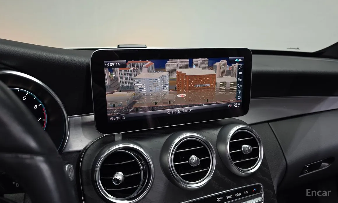 Фото 15 - Mercedes-Benz C-Class