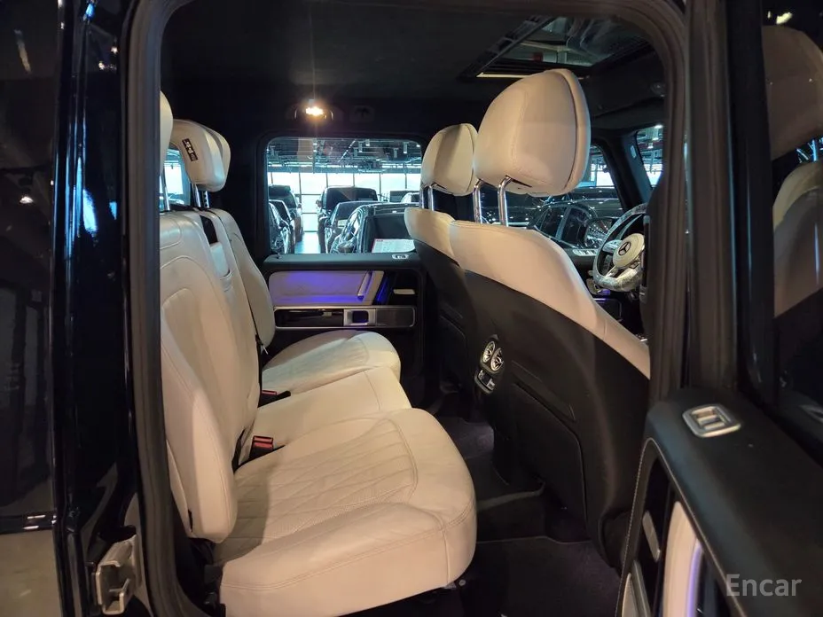 Фото 11 - Mercedes-Benz G-Class