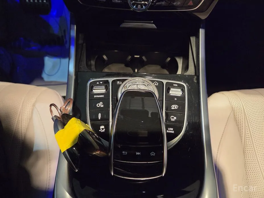 Фото 19 - Mercedes-Benz G-Class