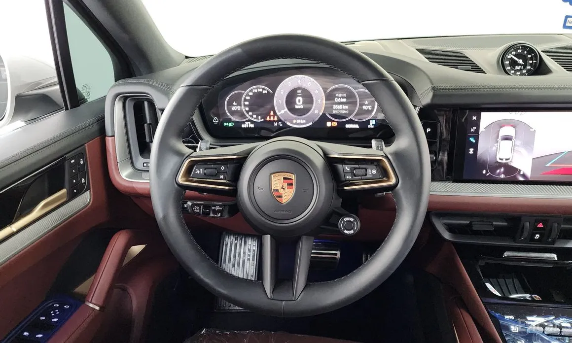 Фото 13 - Porsche Cayenne