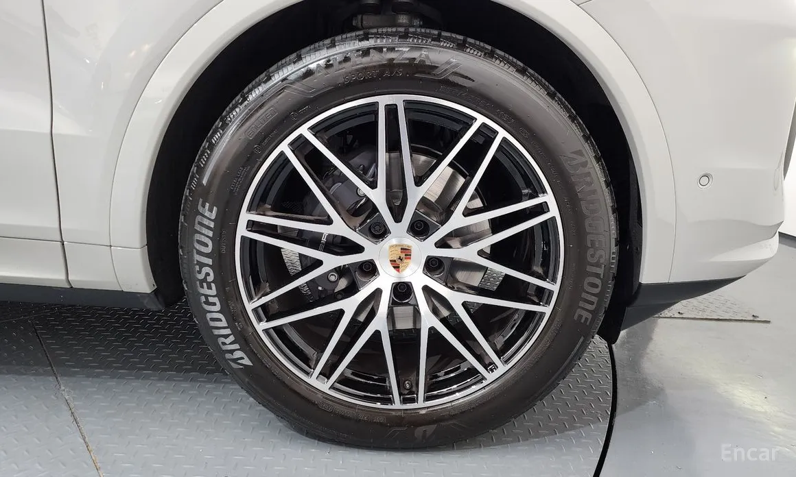 Фото 5 - Porsche Cayenne