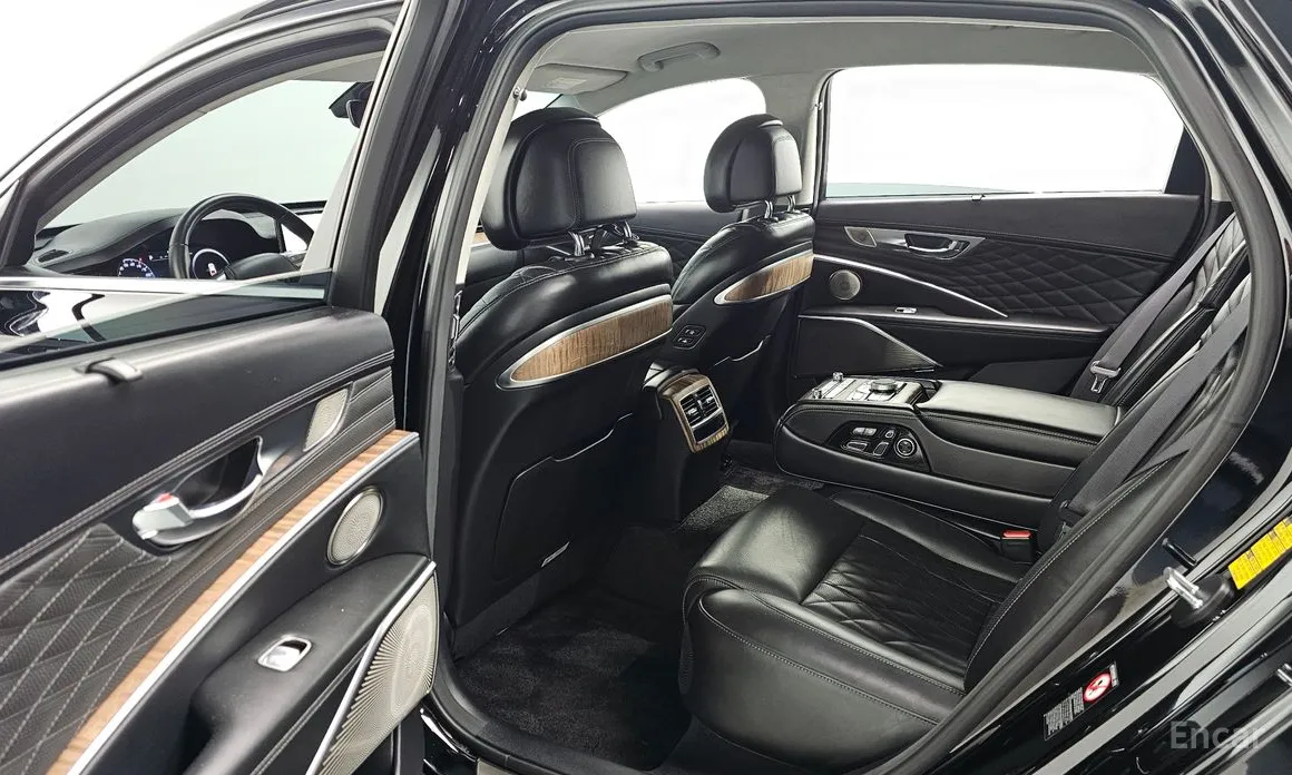 Фото 12 - Kia K9