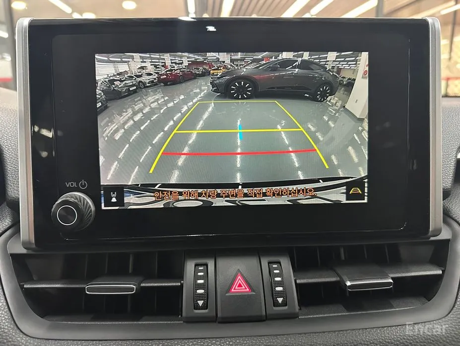 Фото 17 - Toyota RAV4