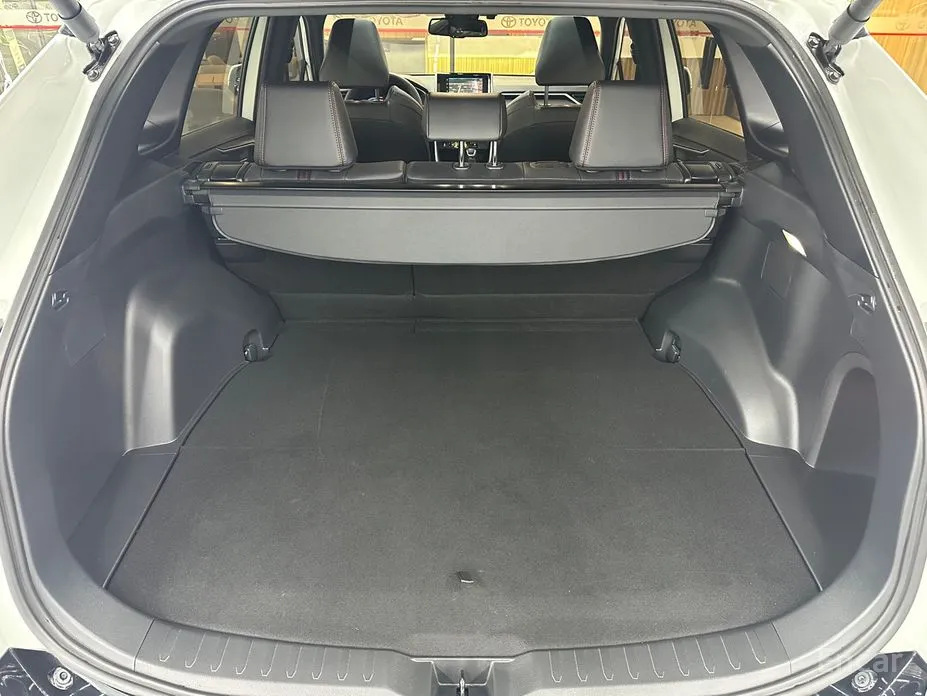 Фото 18 - Toyota RAV4