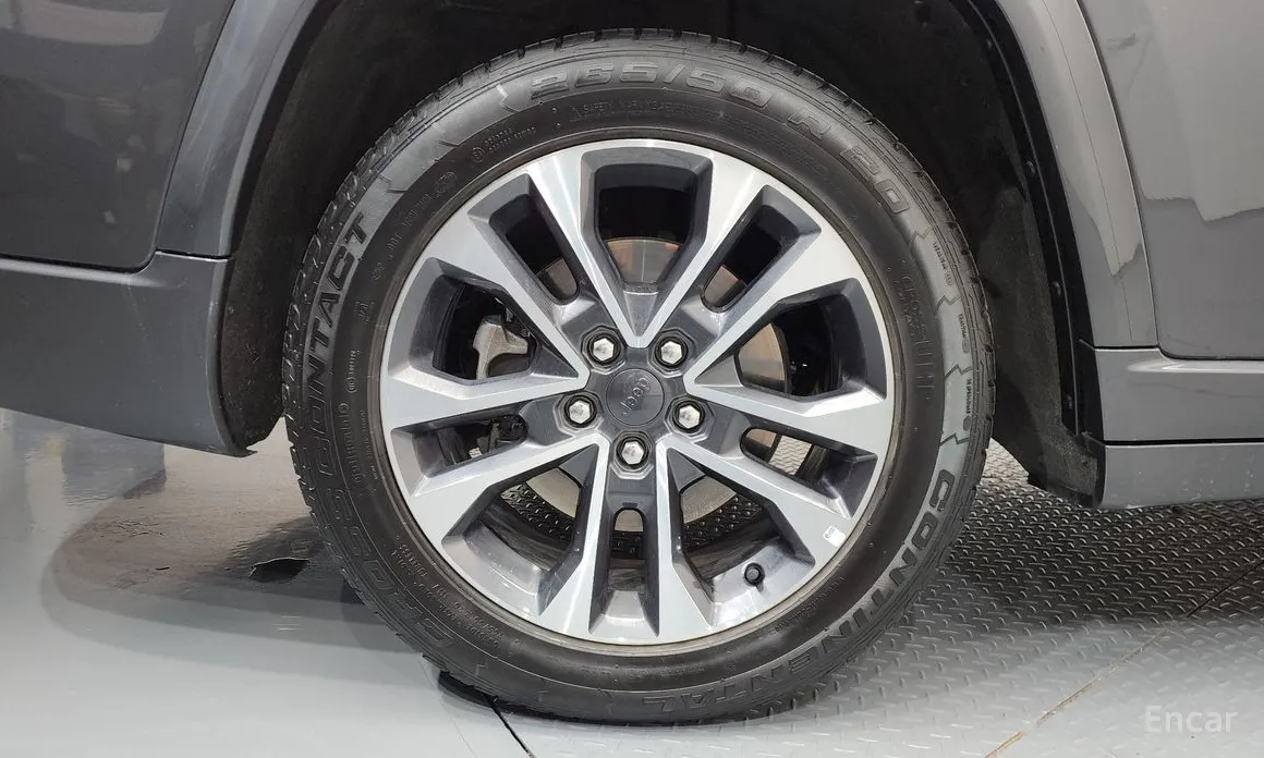 Фото 5 - Jeep Cherokee