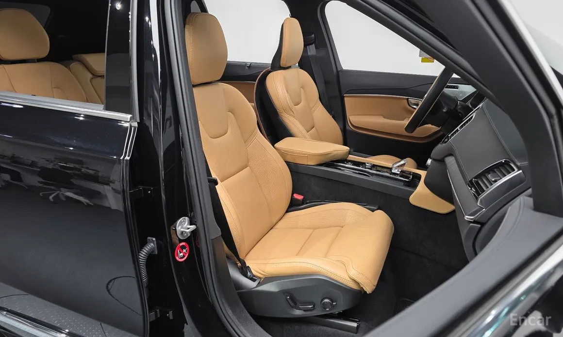 Photo 10 - Volvo XC90