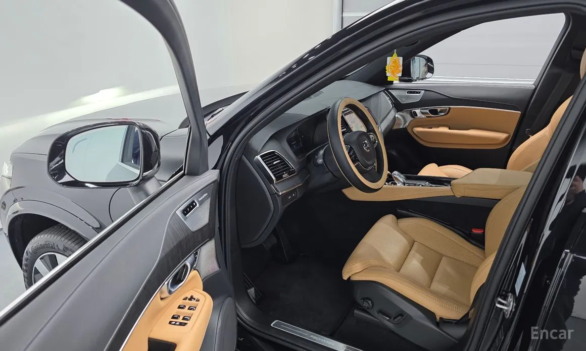 Photo 11 - Volvo XC90