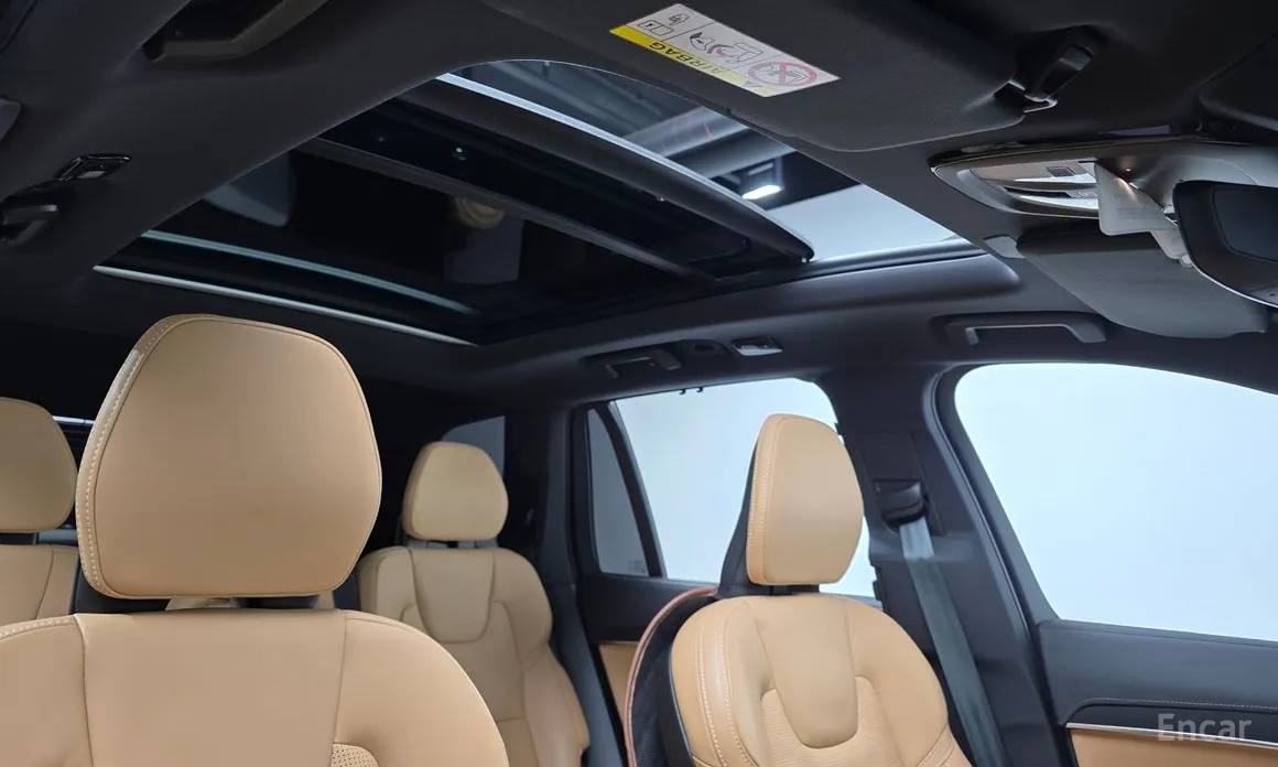 Photo 17 - Volvo XC90