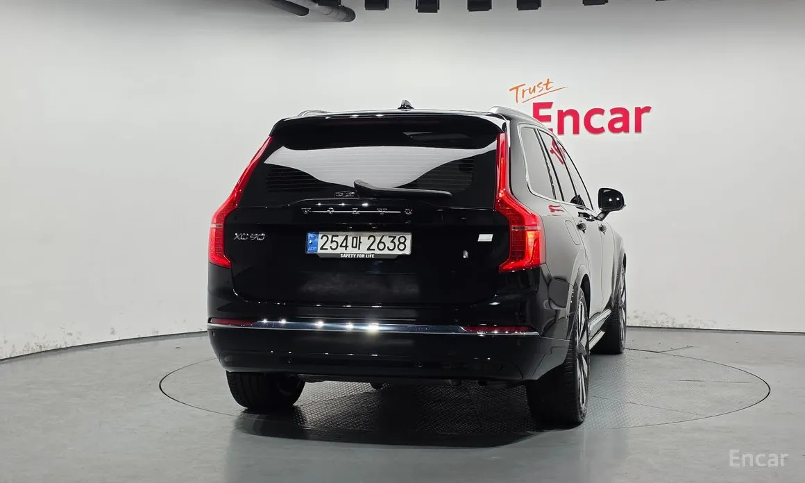 Photo 4 - Volvo XC90