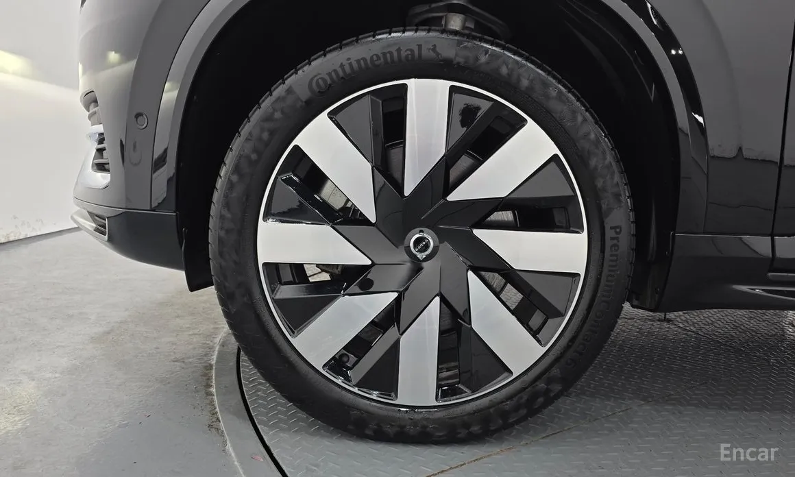 Photo 5 - Volvo XC90