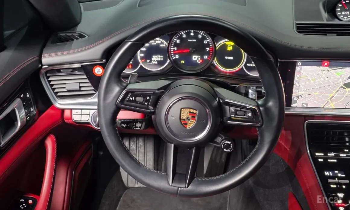 Фото 13 - Porsche Panamera