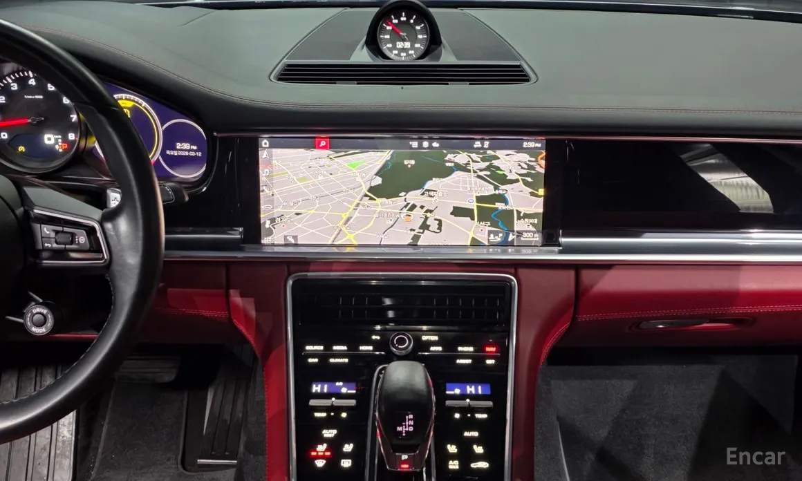 Фото 14 - Porsche Panamera