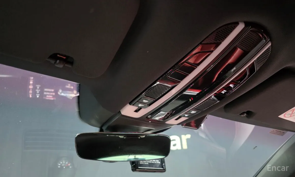 Фото 18 - Porsche Panamera