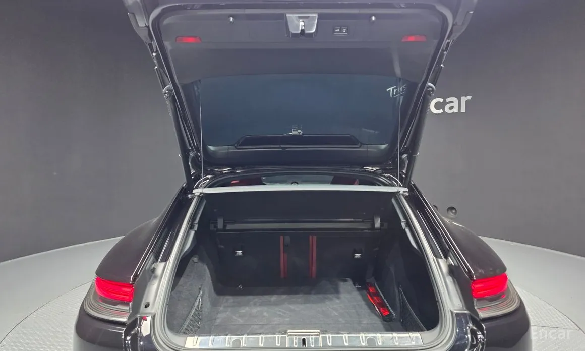 Фото 20 - Porsche Panamera