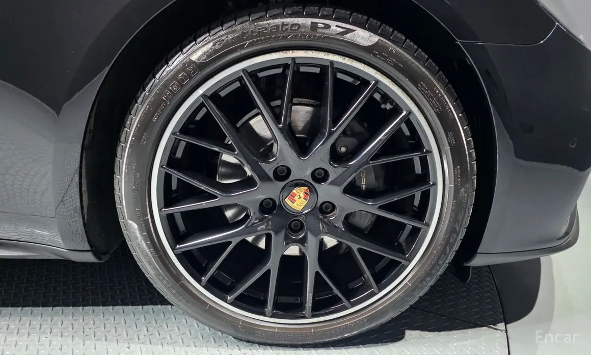 Фото 5 - Porsche Panamera