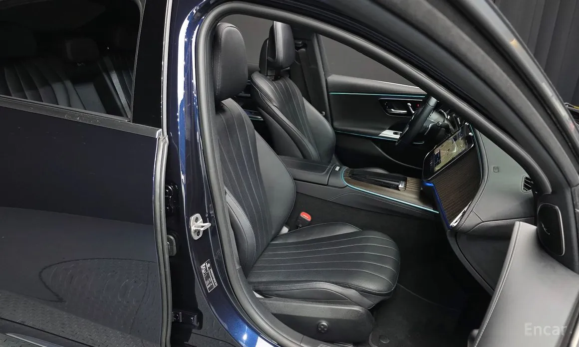 Фото 12 - Mercedes-Benz E-Class