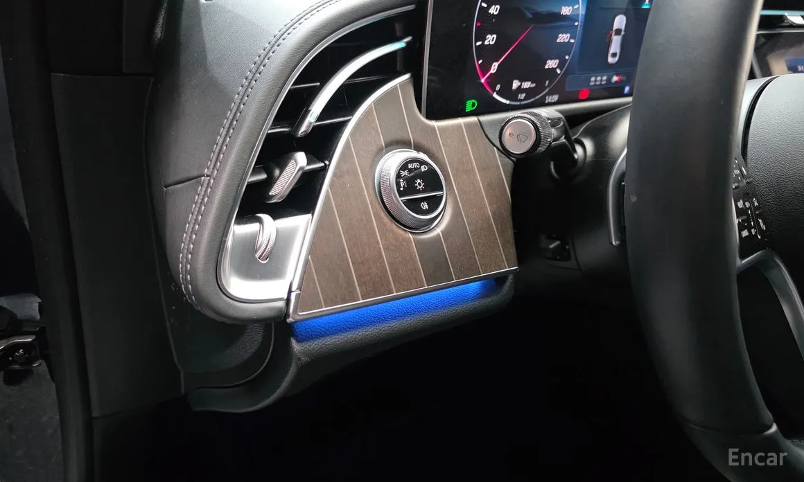 Фото 14 - Mercedes-Benz E-Class