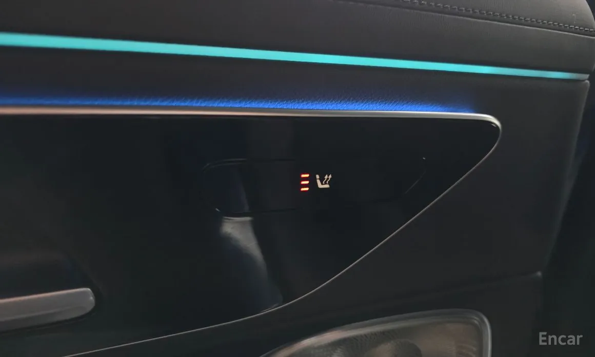 Фото 18 - Mercedes-Benz E-Class