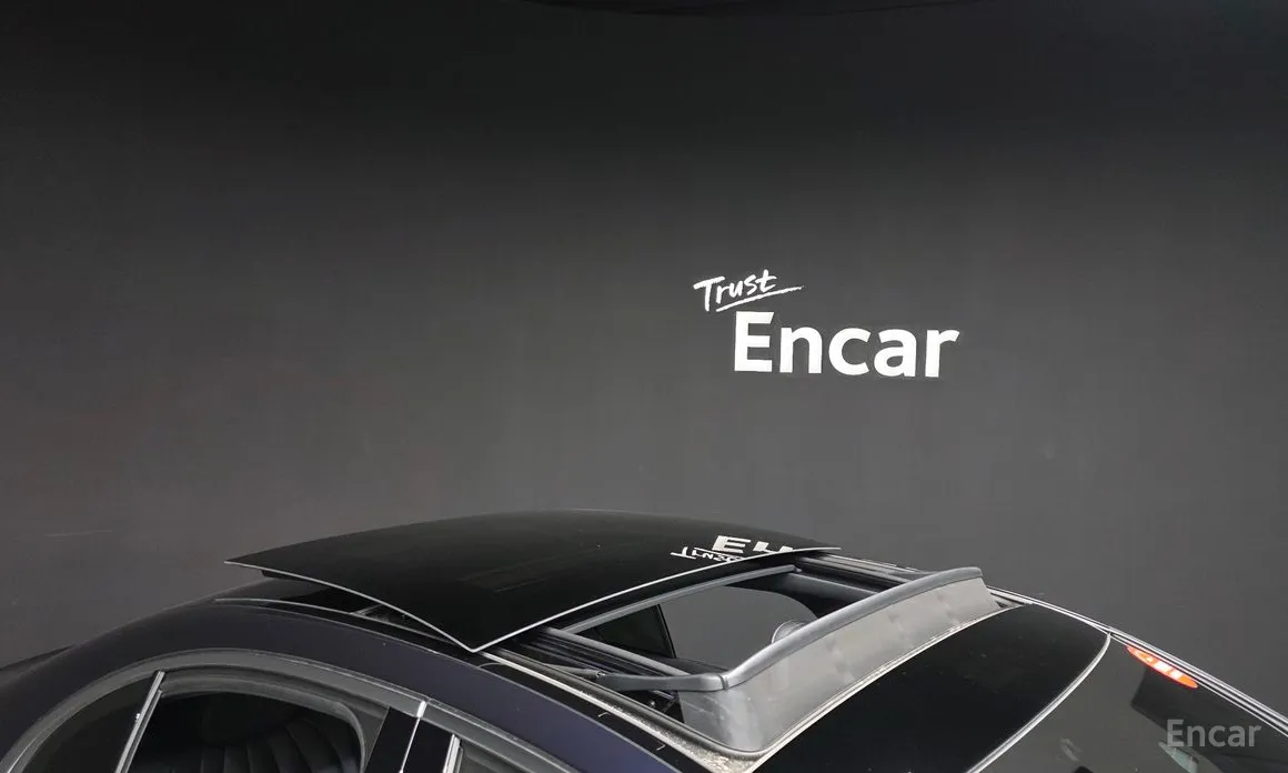 Фото 20 - Mercedes-Benz E-Class