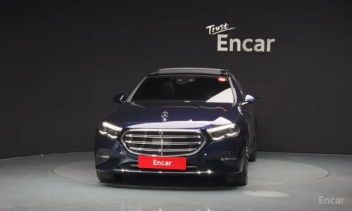 Фото 3 - Mercedes-Benz E-Class