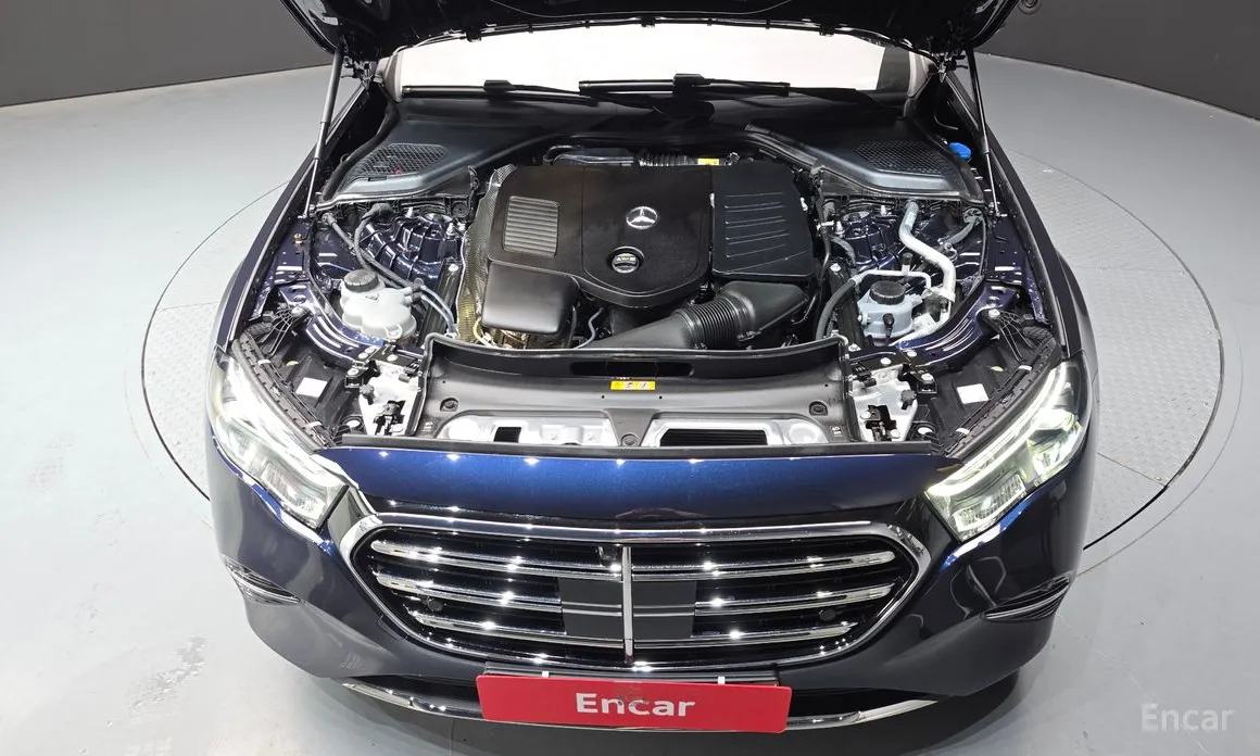 Фото 6 - Mercedes-Benz E-Class