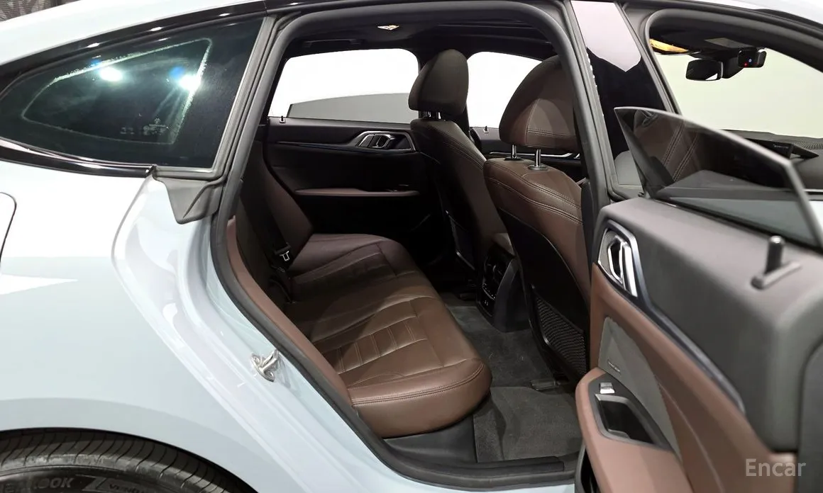 Фото 12 - BMW i4