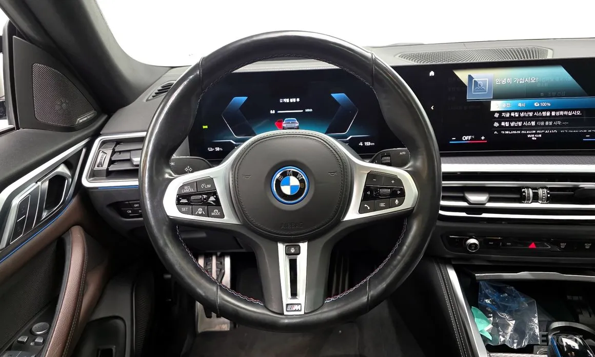 Фото 13 - BMW i4