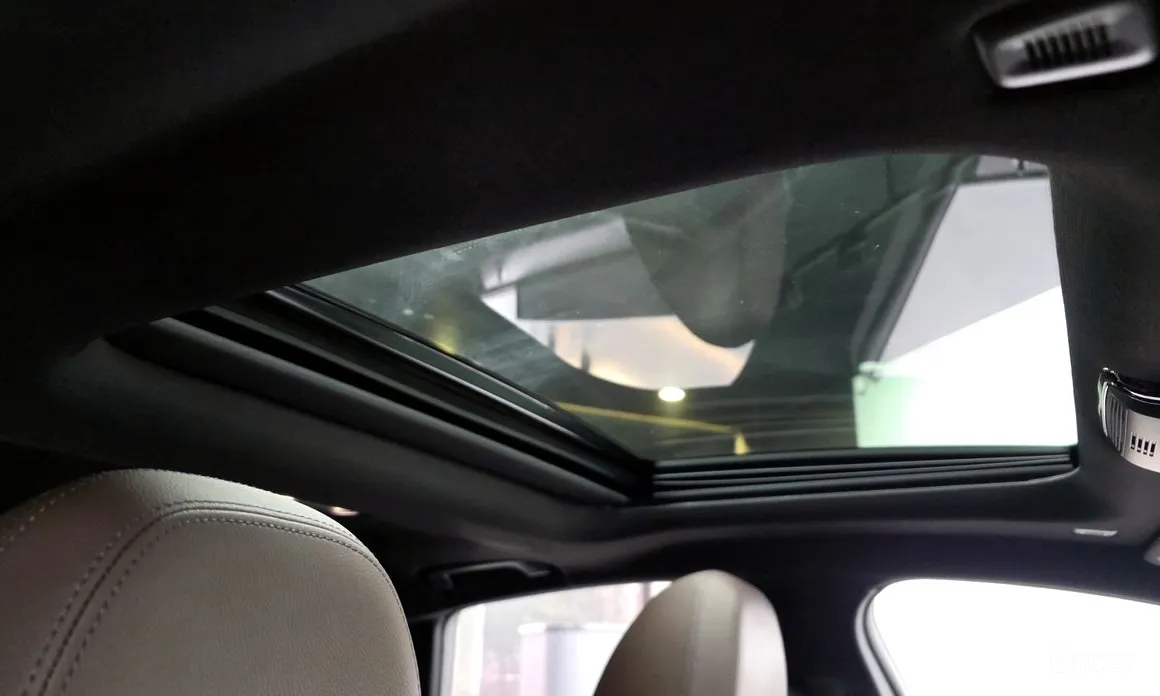 Фото 17 - BMW i4