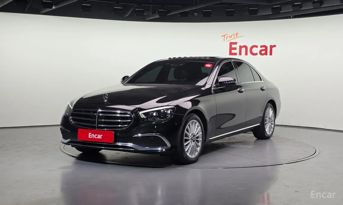 Фото 1 - Mercedes-Benz E-Class