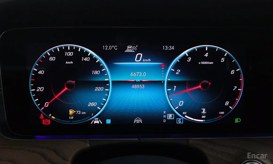 Фото 8 - Mercedes-Benz E-Class