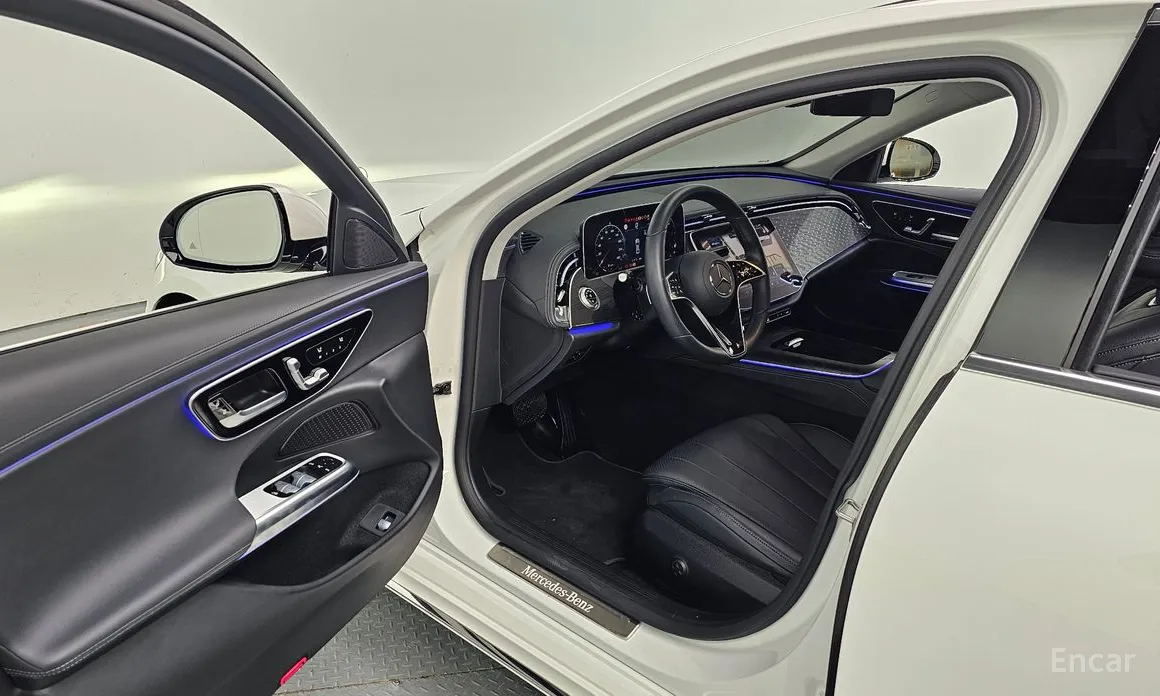 Фото 11 - Mercedes-Benz E-Class