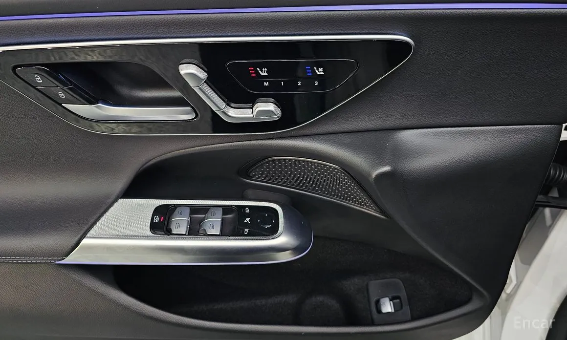 Фото 18 - Mercedes-Benz E-Class