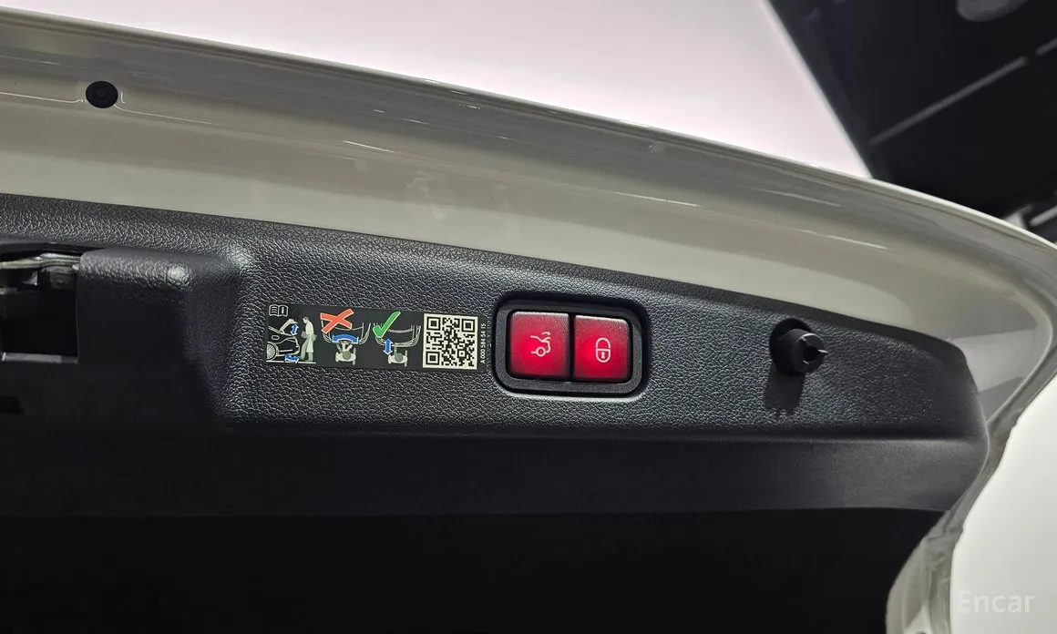 Фото 20 - Mercedes-Benz E-Class