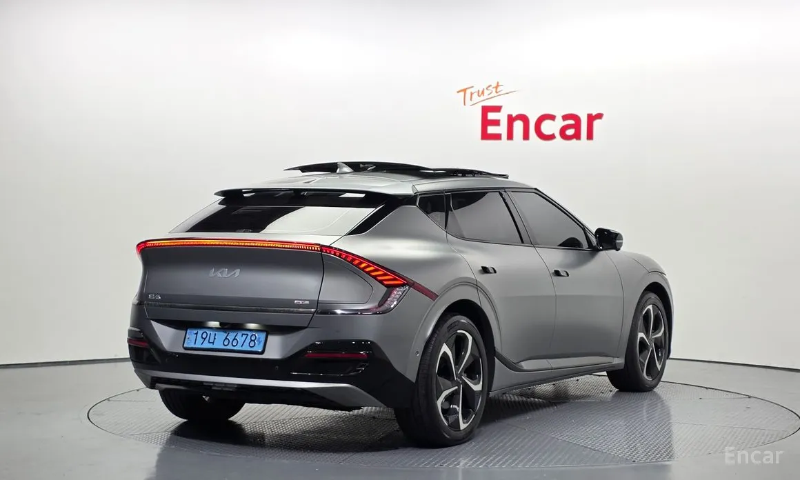 Фото 2 - Kia EV6