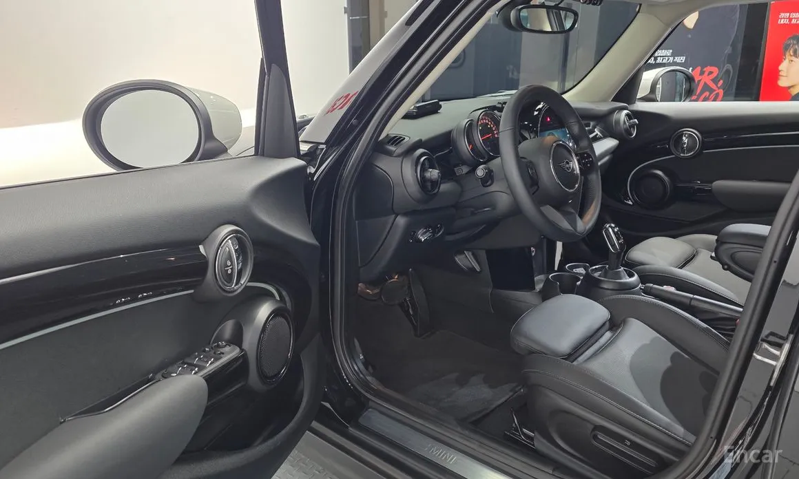 Фото 10 - Mini Cooper