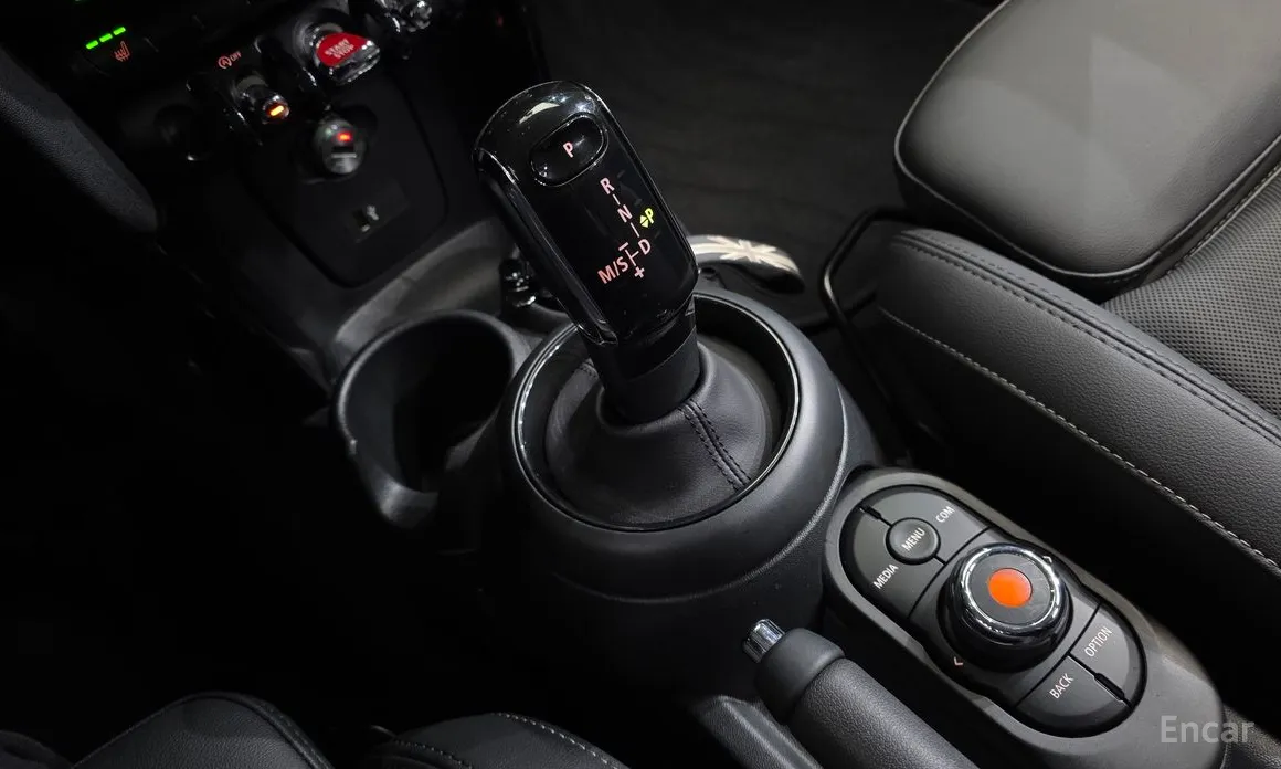 Фото 9 - Mini Cooper