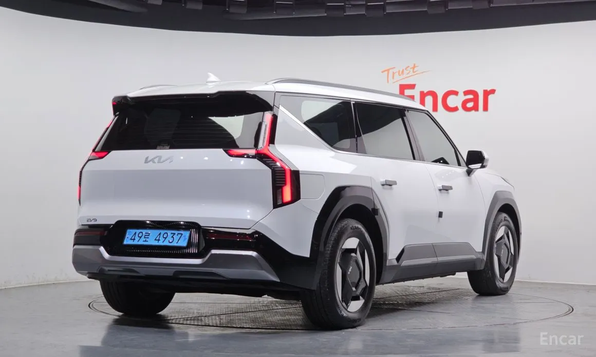 Фото 2 - Kia EV9