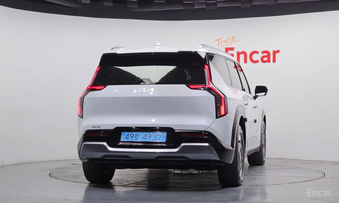 Фото 4 - Kia EV9