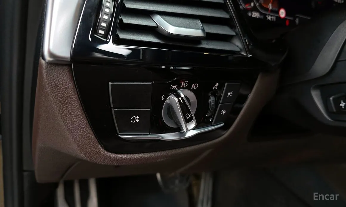 Фото 16 - BMW 5 Series