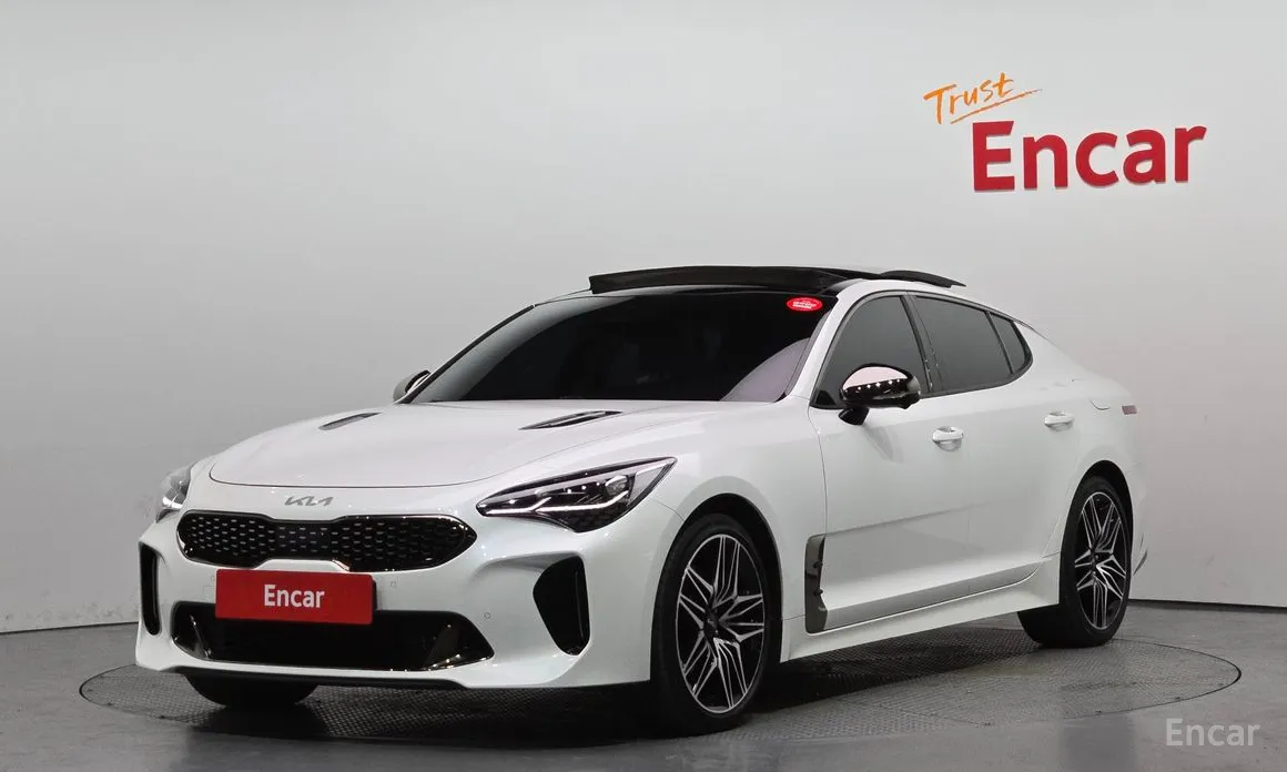 Фото 1 - Kia Stinger