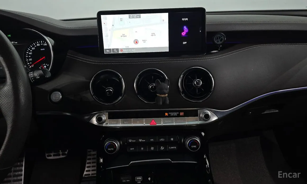 Фото 14 - Kia Stinger