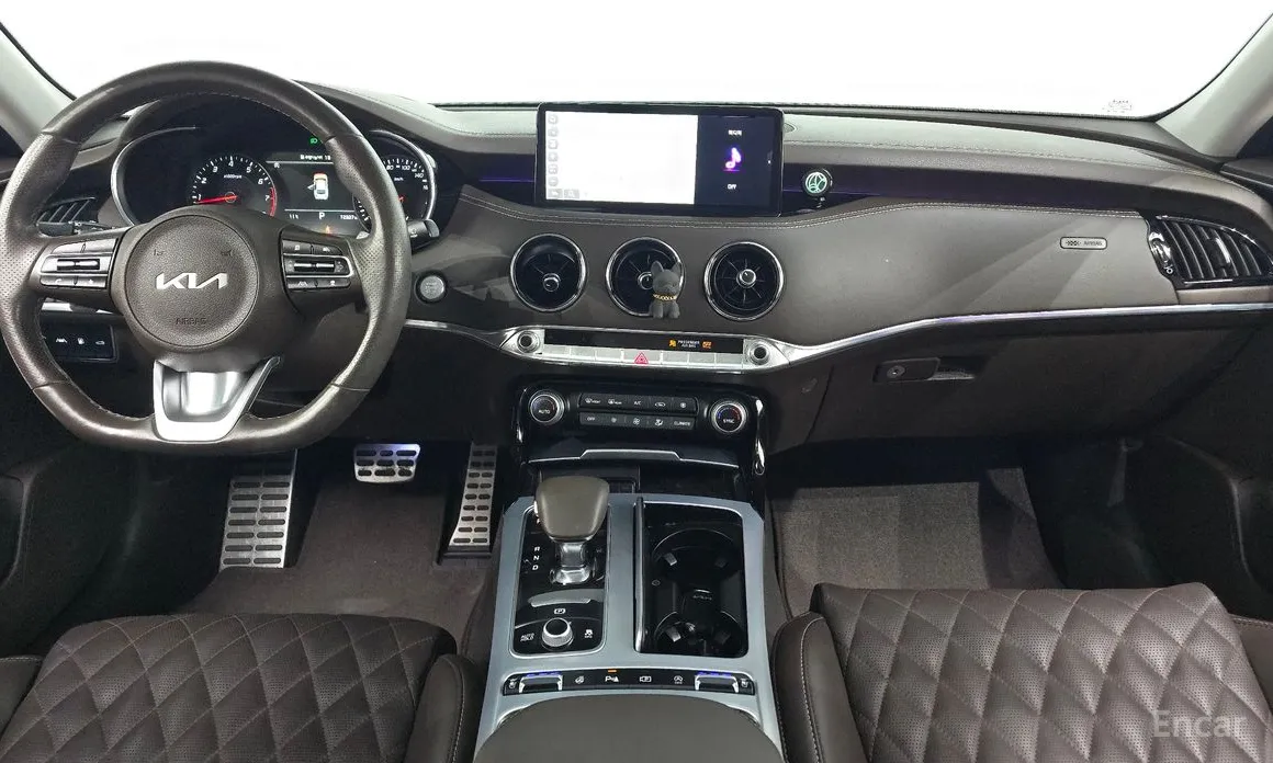 Фото 7 - Kia Stinger