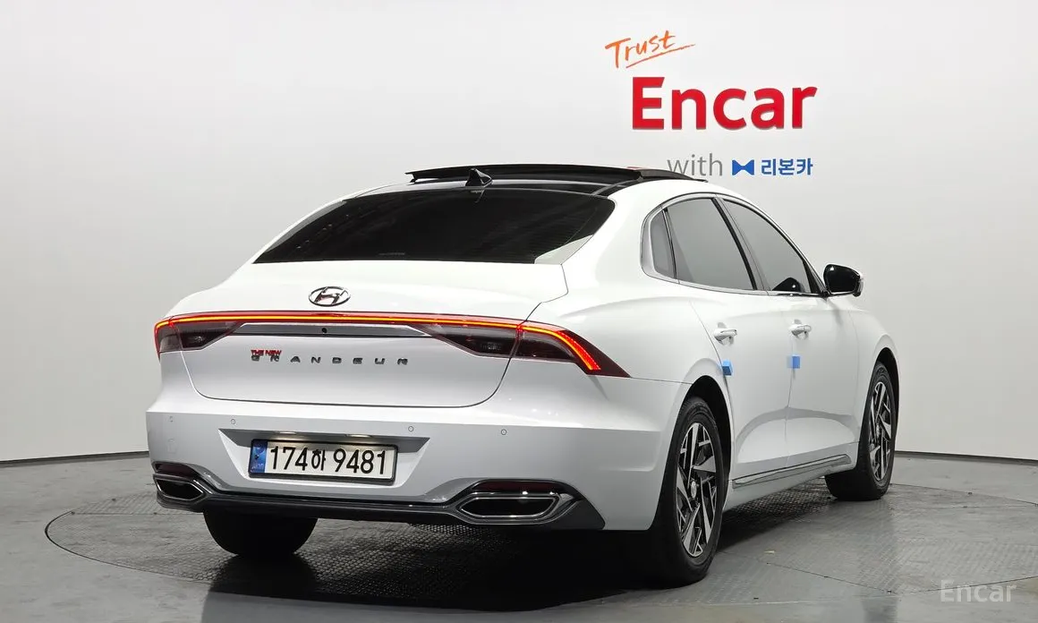Photo 2 - Hyundai Grandeur